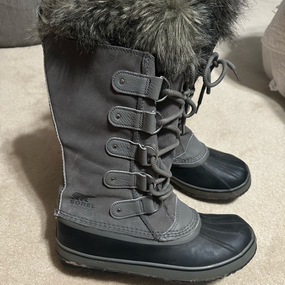 Sorel Women's Joan of Artic waterproof boot - Picture 1 of 4